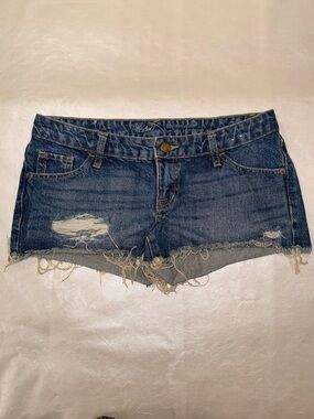 VTG Frayed low waisted Distressed Jean Shorty Shorts- Blue size 6/28